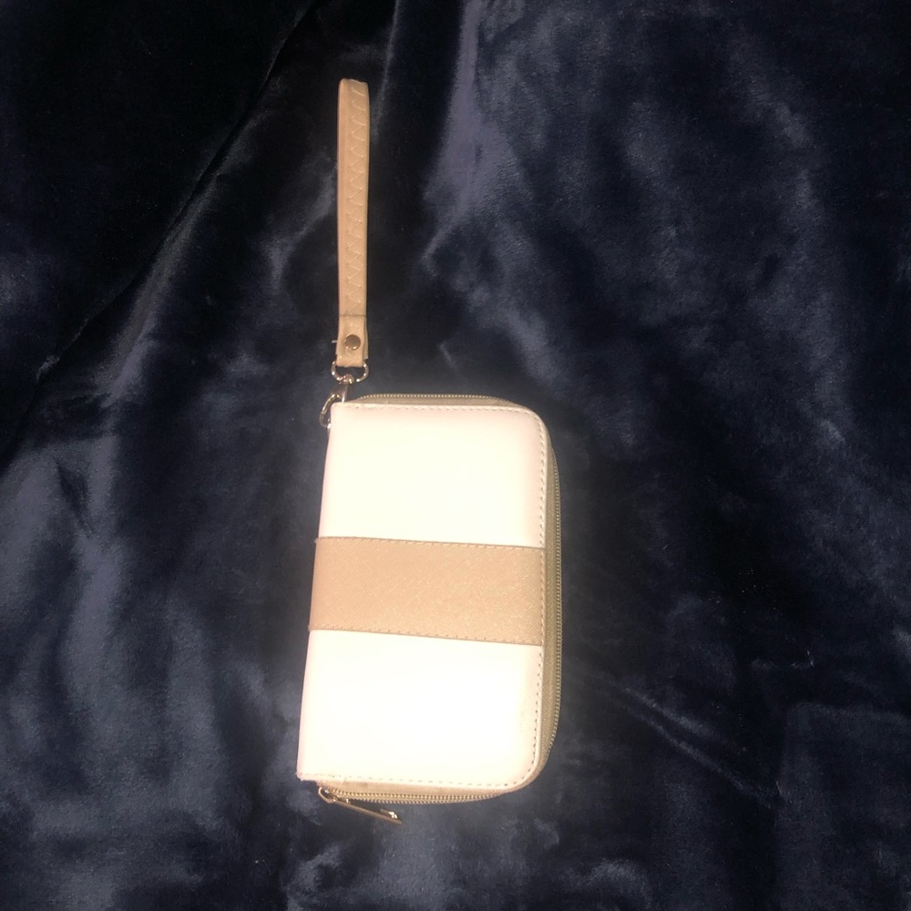 Wristlet